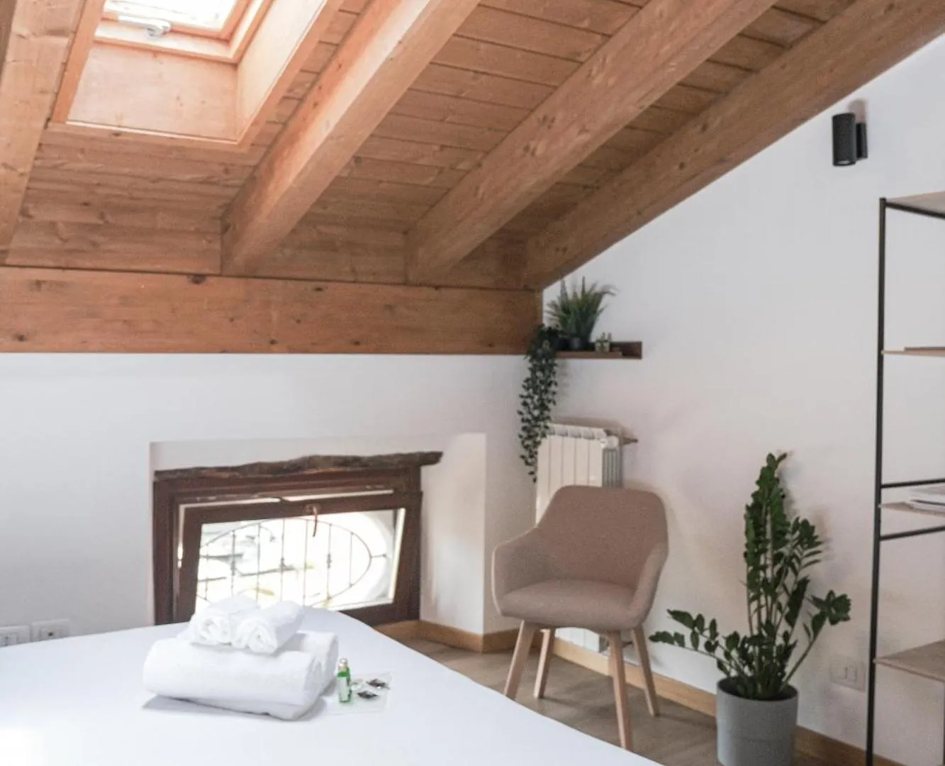 Appartamento Charmescape Oldtown - 6 Min Walk To Berninaexpress Tirano
